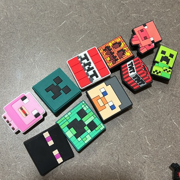 Minecraft Crocs charms - Picture 2 of 4